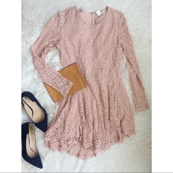 H&M Dresses & Skirts - H&M Blush Pink Lace Dress